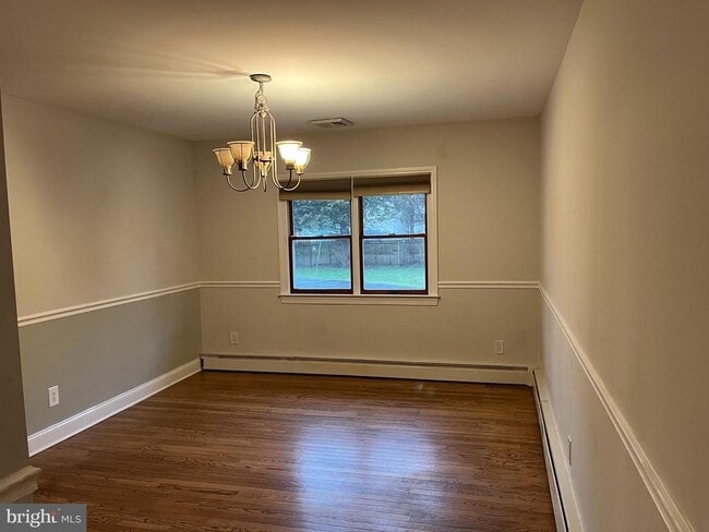 Photo - 125 Davis Ave