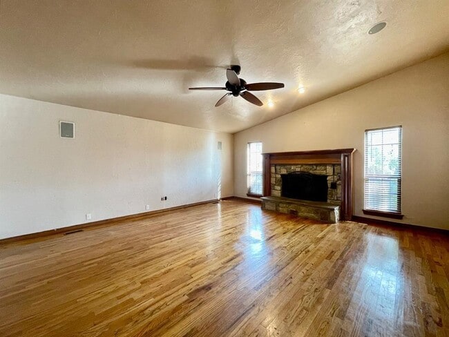 Photo - 1319 W Aries Rd