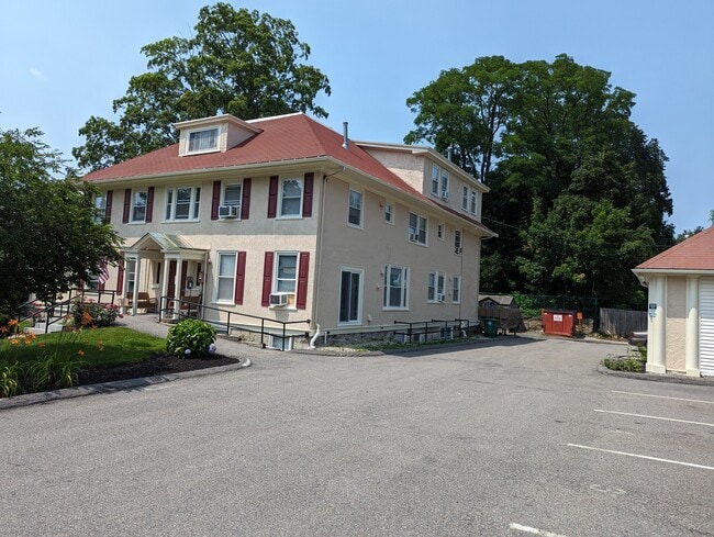 6 Summer St