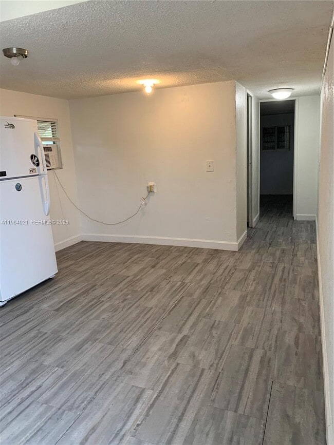 Photo - 11840 Cove Pl