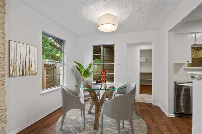 Photo - 2616-2618 Audubon Pl Unit 2618