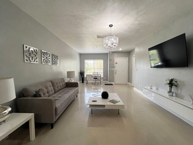 Photo - 4324 S Kirkman Rd