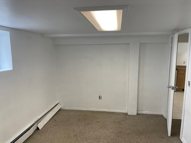 Photo - 463 Gibbs Pond Rd Unit Back