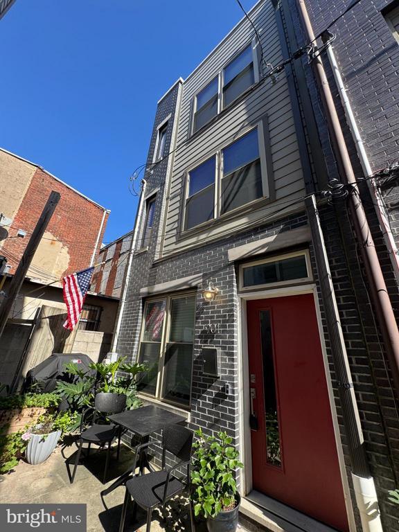 Photo - 901 S Schell St