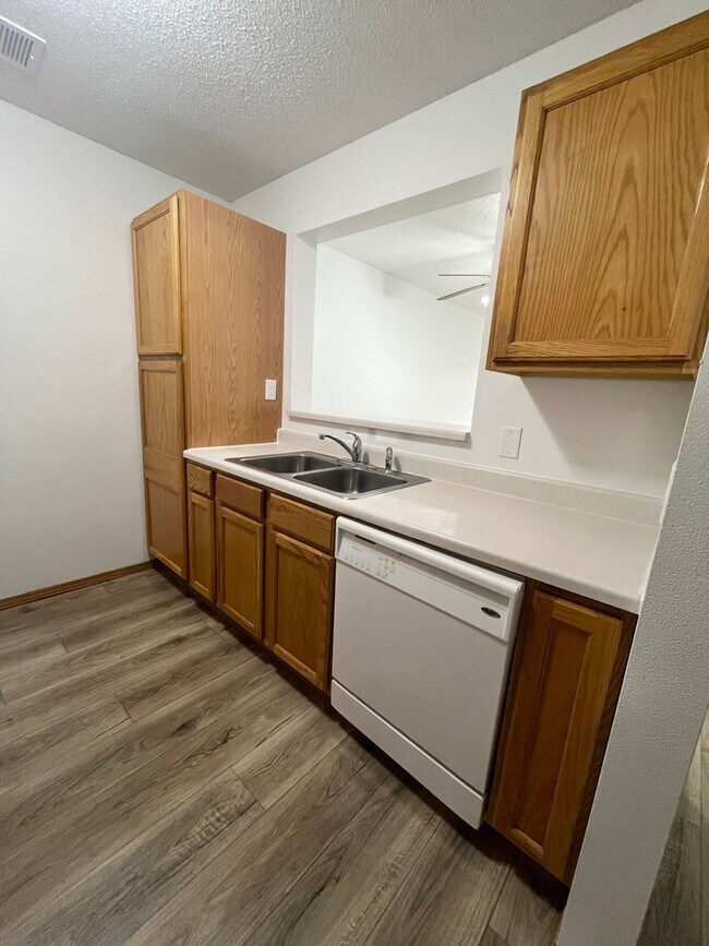 Photo - 3615 W Ralph Rogers Rd