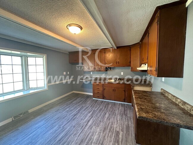 Photo - 202 Olive-