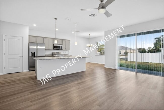 Photo - 813 Clifton Rd SE