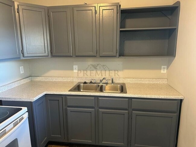 Photo - 6111 E 153rd St #B, Grandview, MO 64030 2B 1B - rent $895 / Move in ready/