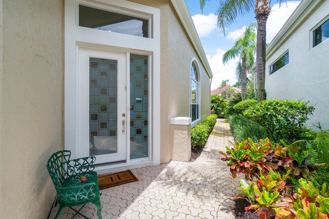 Photo - 120 Coral Cay Dr