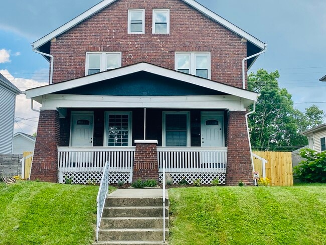 Building Photo - 918 Carpenter St Rental