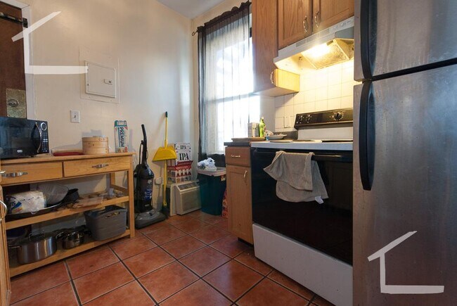 Photo - 100 Linden St Unit 2