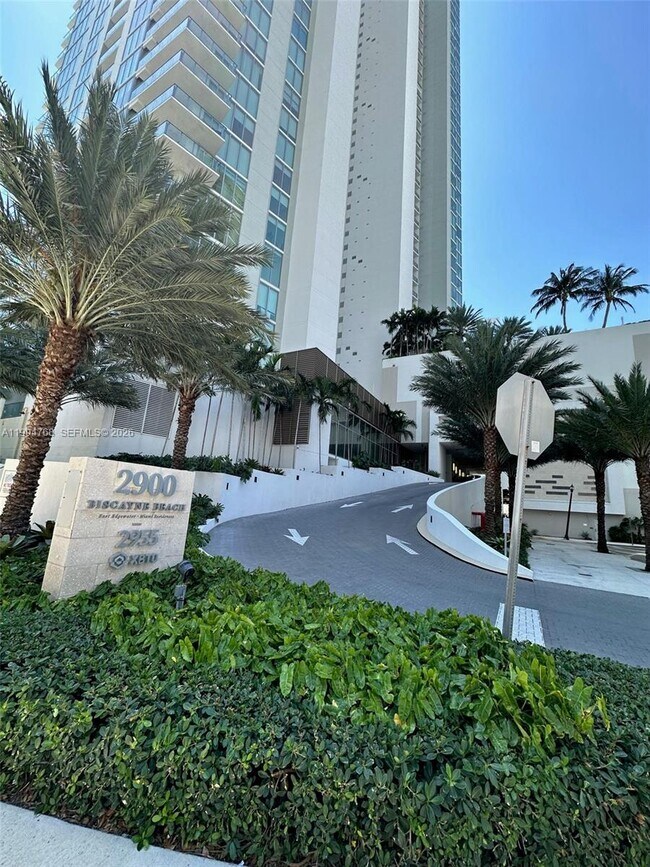 Photo - 2900 NE 7th Ave Unidad 2708