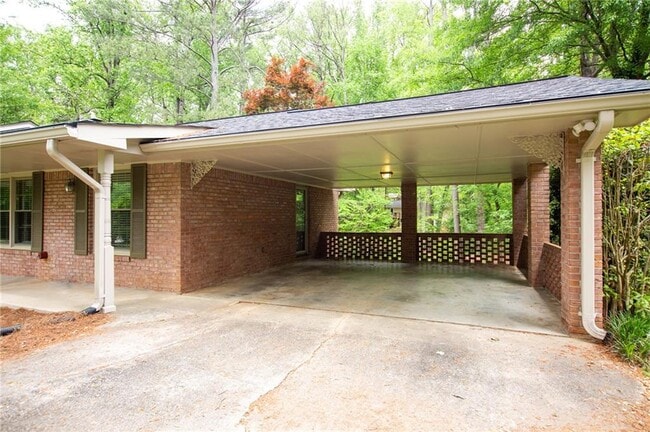 Photo - 2852 Talisman Ct NE