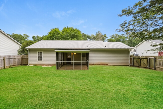 Photo - Fantastic 3bd/2ba home! Let yourself in!