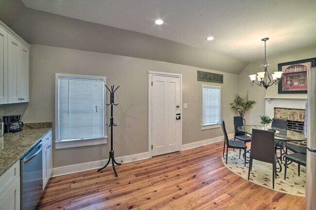 Photo - 531 Grove Ave Unidad B