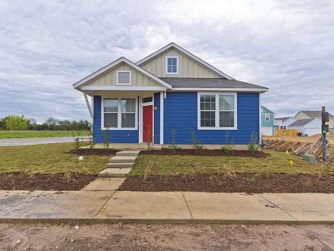 Photo - 335 Rachel St