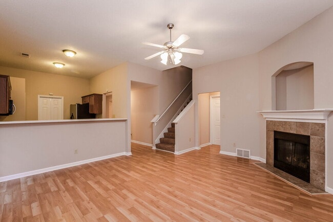Photo - 1513 Pemberton Ln