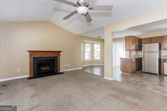 Photo - 595 Deering Dr