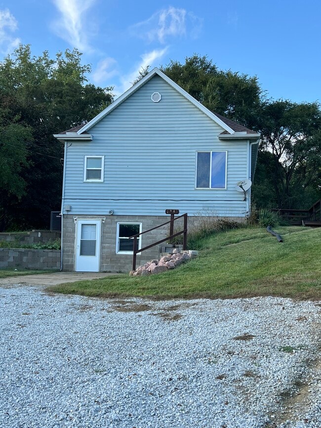Photo - 1231 Buchanan Ave