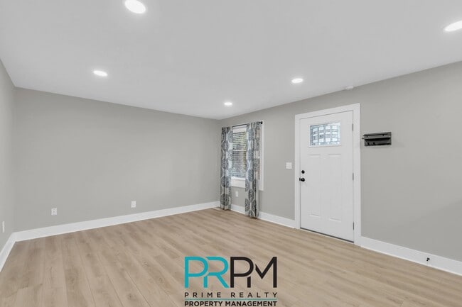 Photo - 34 Allendale Ln