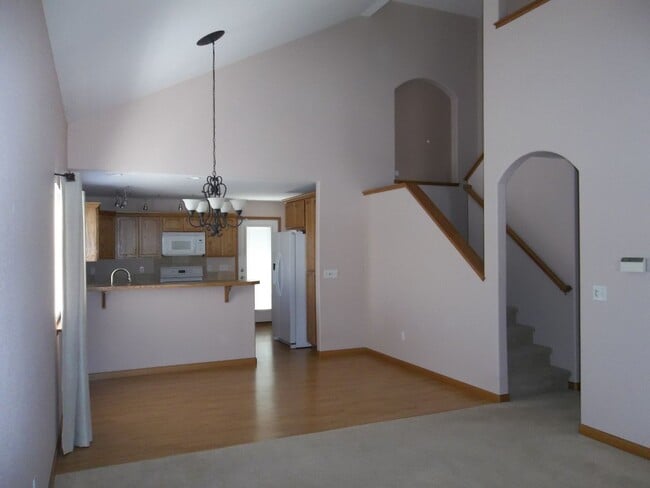 Photo - Beautiful 5 Bedroom Home in Heart of Loveland