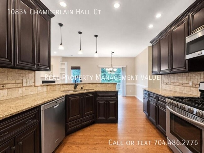 Photo - 10834 Chamberlain Hall Ct