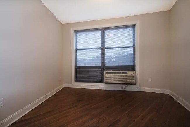 Photo - 100 Marshall St Unit 405