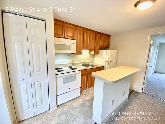 Building Photo - 451 E Maple St Unit B Rental
