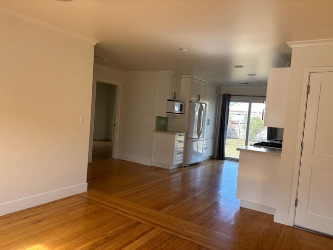 Photo - Charming 2 Bedroom Ranch Style