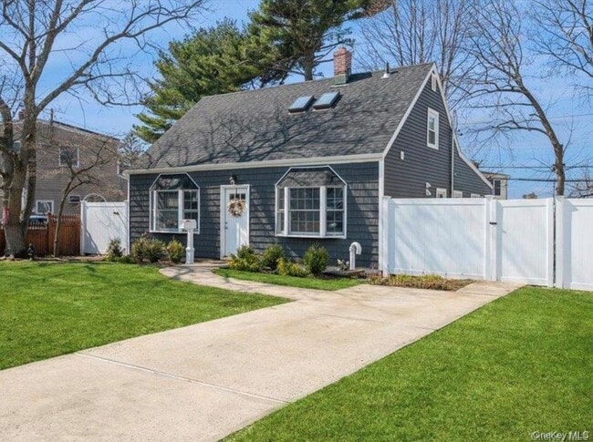 Building Photo - 8 Crabtree Ln