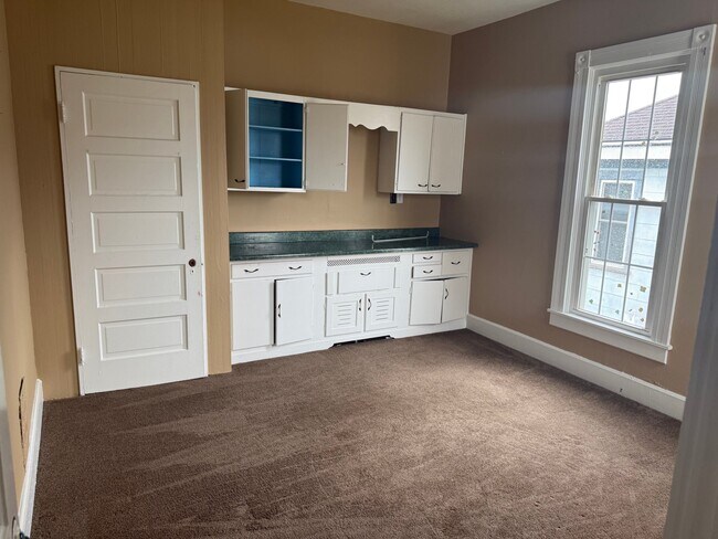 Photo - 415 S 13th St