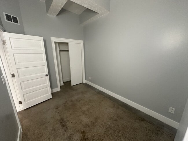 Photo - New Grand Apartments