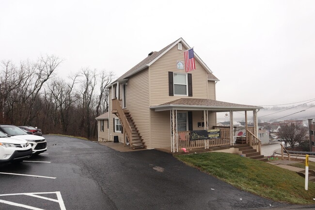 Photo - 611 Park St Unit 2