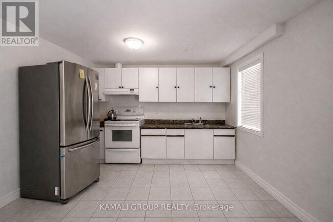 Photo - 149 Silver Maple Rd