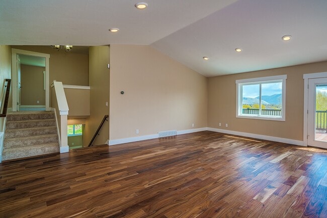 Photo - 7140 Buckhorn Ln