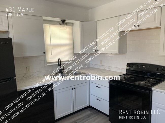 Photo - 431 Maple-