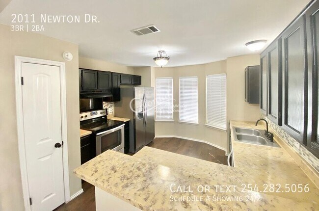 Photo - 2011 Newton Dr