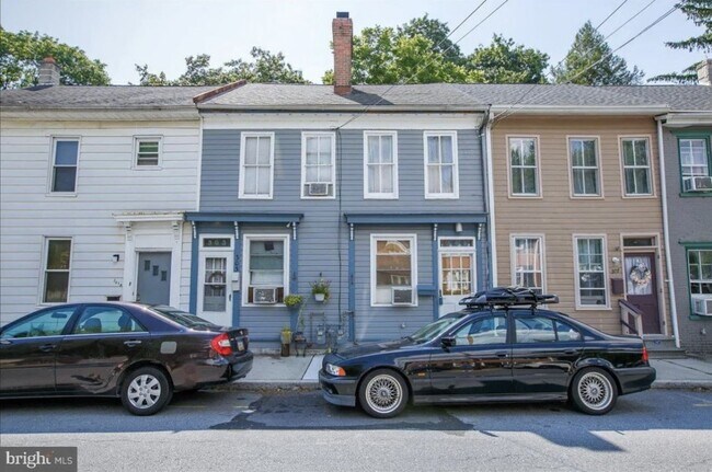 Nice 2 Bedroom 2 Bath Townhouse - Nice 2 Bedroom 2 Bath Townhouse