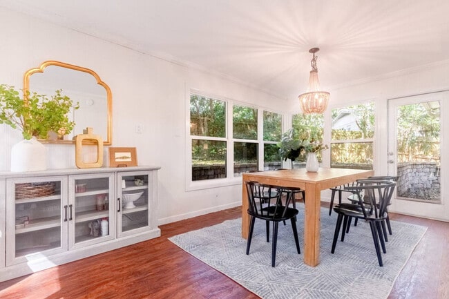 Photo - 318 SW 27th St Unit ID1359097P