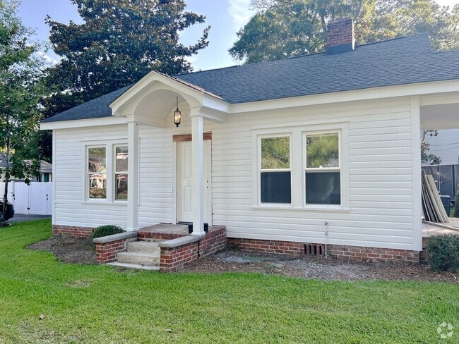 Building Photo - COMING SOON! Downtown Conway, 3 Bedroom/1 ... Rental