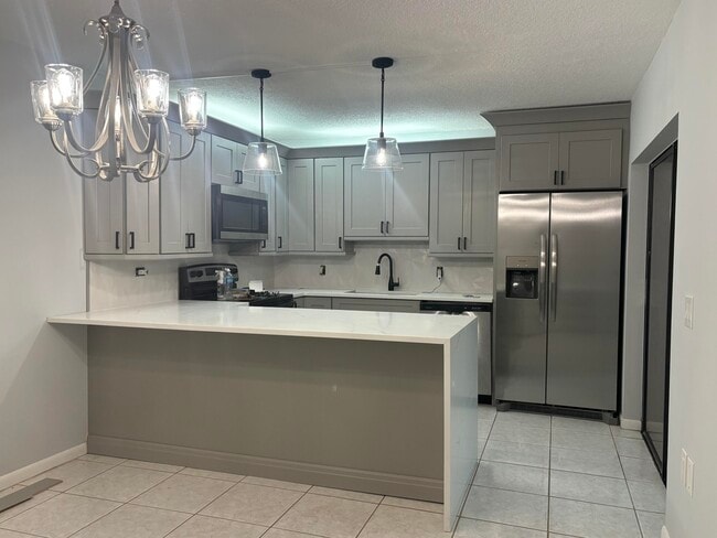 Building Photo - 1705 17th Ln