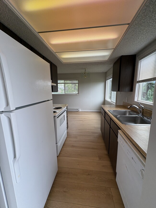 Photo - 489 N Joseph Ave