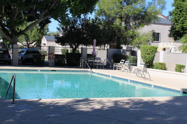 Photo - 3301 E Kelton Ln