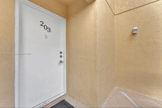 Photo - 660 W Park Dr Unidad 1-203