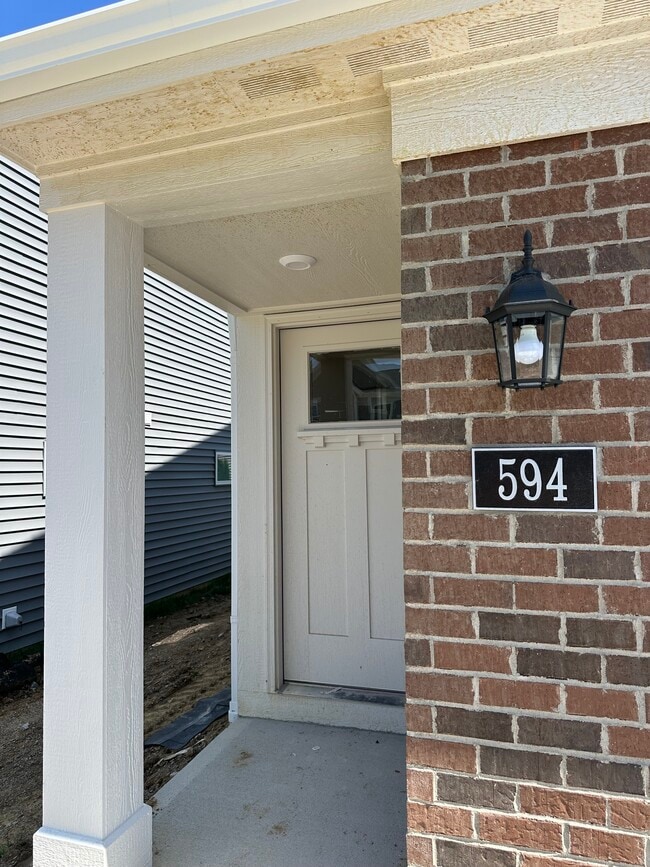 Photo - 594 Dedication Ln