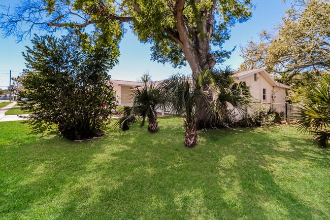 Photo - 1588 Eunice Ln