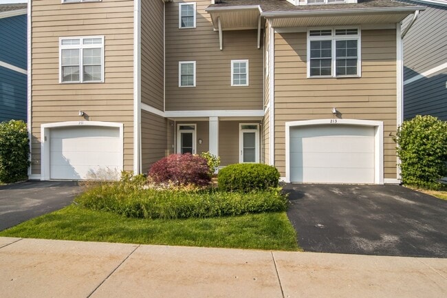 Photo - Pet-Friendly 30-Day Rental – Downtown Wate...