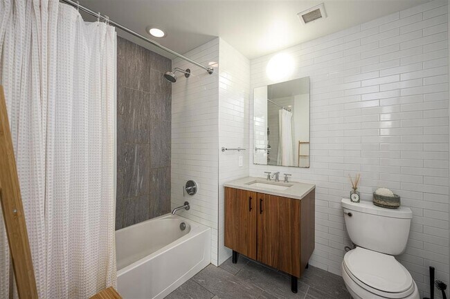 Photo - 10 Provost St