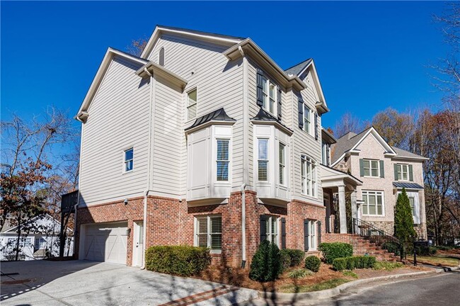 Photo - 1012 Madeline Ln