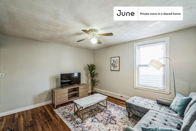 Building Photo - Room in Shared 4 bed/2 bath home Unit C